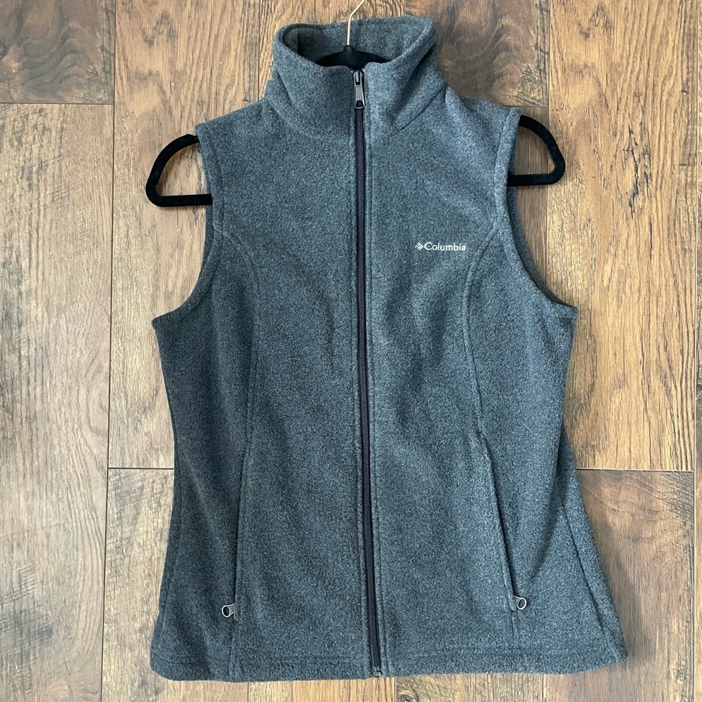 Columbia Gray Sleeveless Fleece Vest